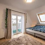 Holiday home Dom Z Widokiem Na Gory I Jacuzzi - 
